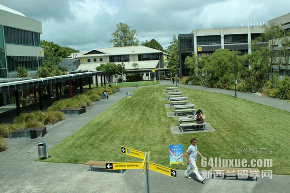 新西兰西方理工学院