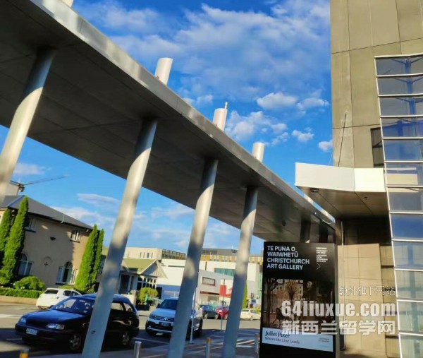 新西兰大学本科读几年