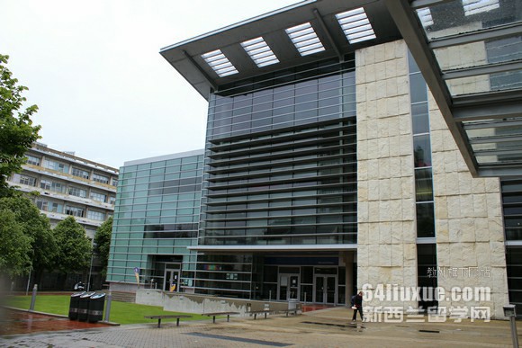 新西兰大学本科读几年