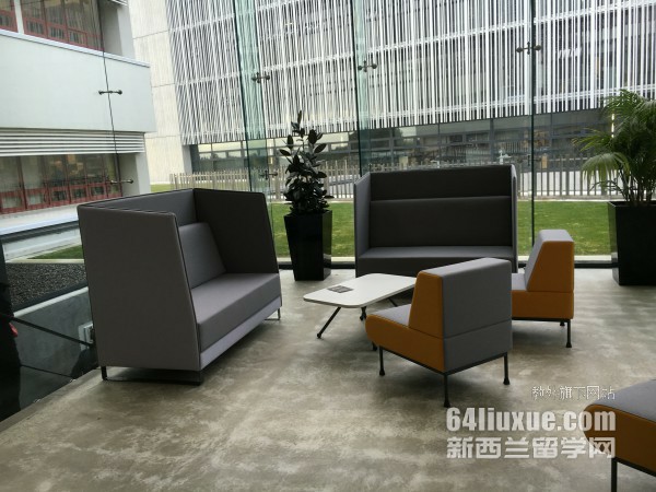 新西兰大学预科学费一年多少钱