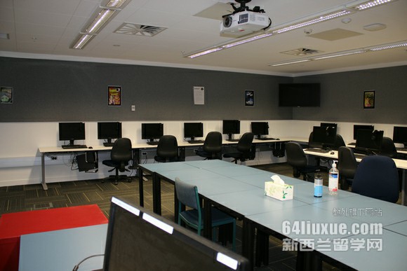 新西兰大学什么时间开学