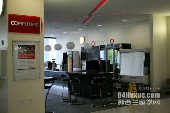 申请新西兰梅西大学学费多少