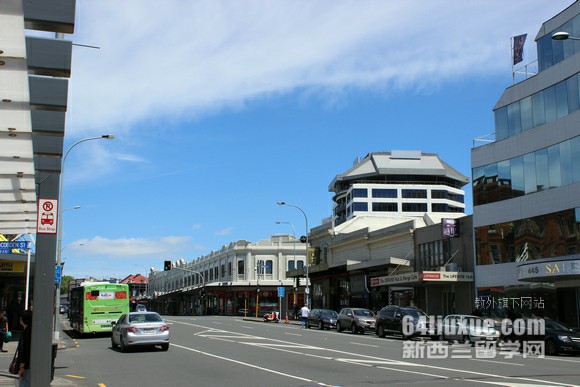 设计专业奥克兰大学和奥克兰理工大学哪个好