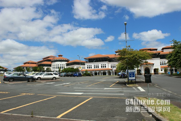 新西兰维多利亚大学本科费用