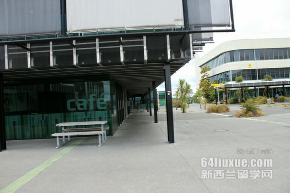 新西兰梅西大学读研费用