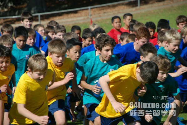 ά����������ѧԺ����³��У��