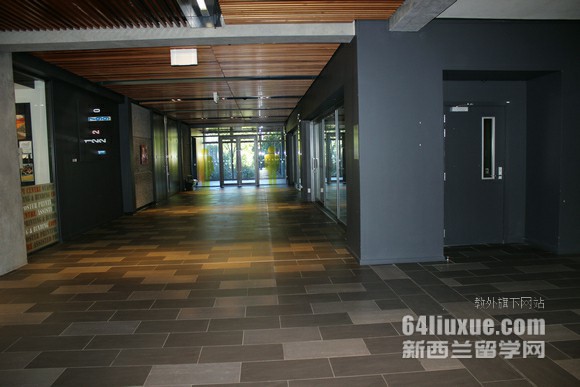 奥克兰大学法学排名