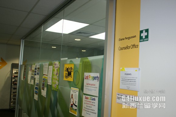 奥克兰大学与aut哪个好