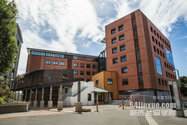 新西兰专科留学费用