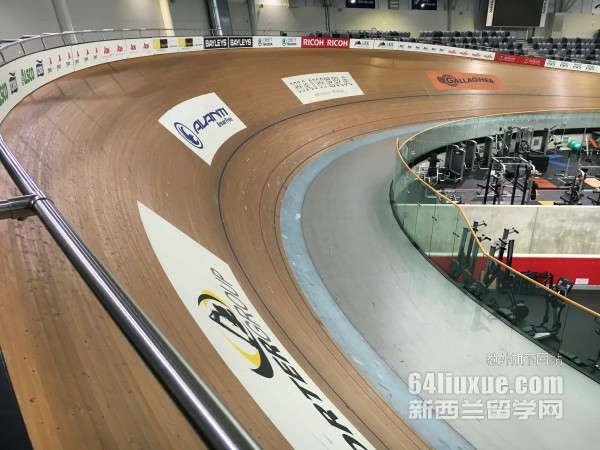 维多利亚大学入学要求