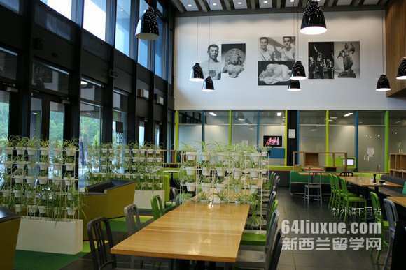 奥克兰大学学费建筑