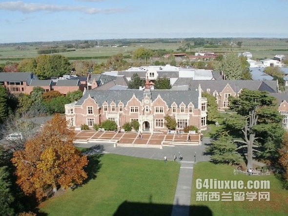 奥克兰大学很难毕业吗