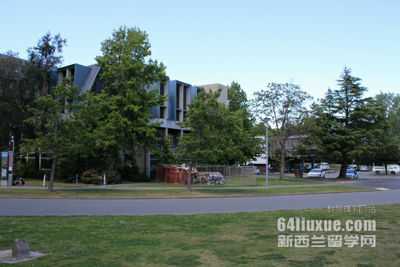奥克兰大学奖学金多少