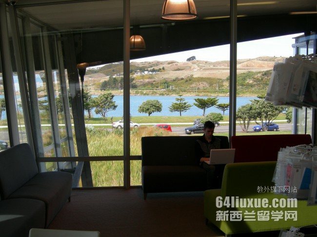 ����ٽ���˶�˺��ҹ���