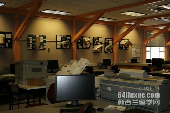 新西兰怀卡托理工学院语言学费