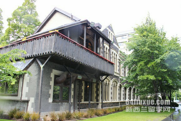 ���������ز��״�ѧ��ľ����רҵ����