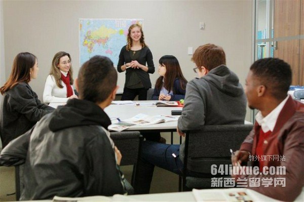 �����ά�����Ǵ�ѧ��ѧҪ�󼨵�