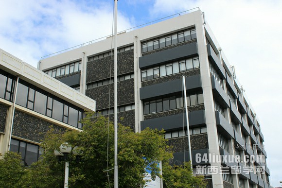 新西兰基督城理工学院学费多少