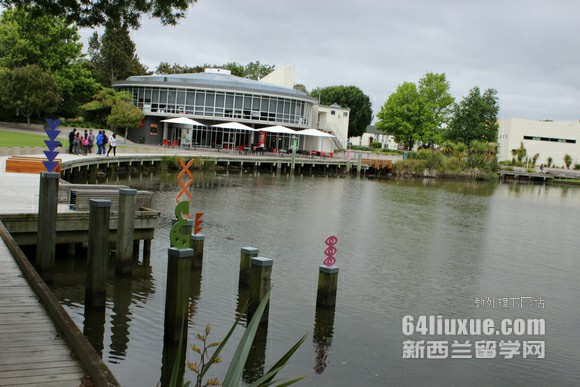 奥克兰理工大学研究生留学担保金