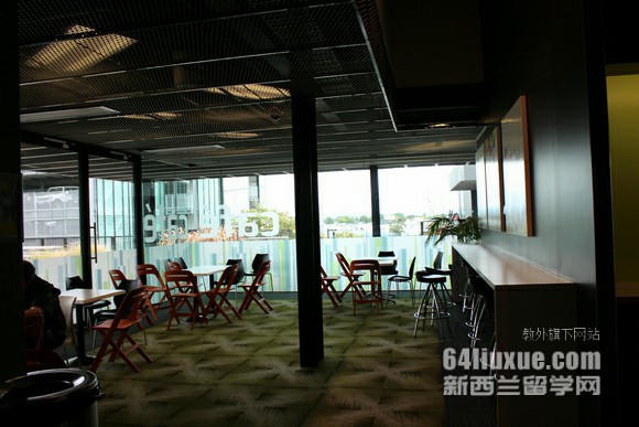 奥克兰大学值得去读么