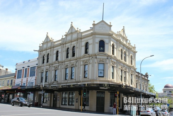 新西兰梅西大学兽医学学费