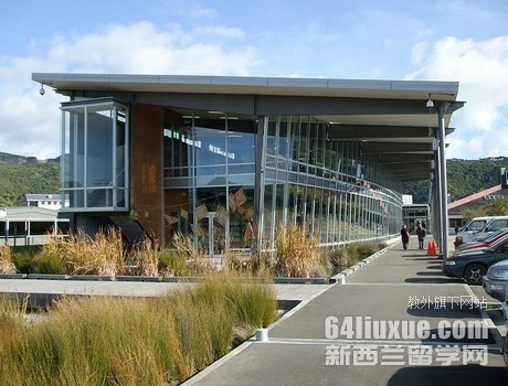 新西兰维特利亚理工学院学费