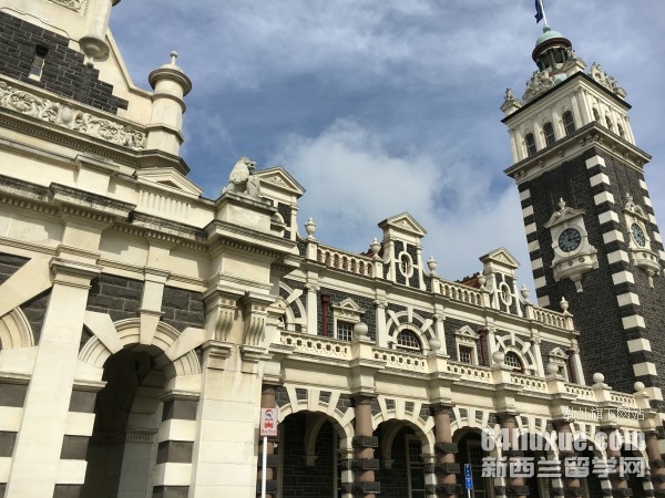 新西兰大学法学院