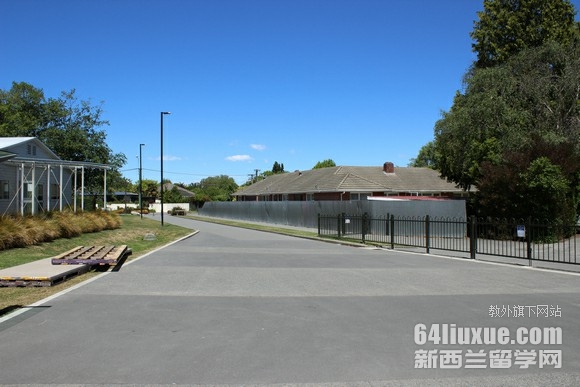 新西兰坎特伯雷大学一年费用多少
