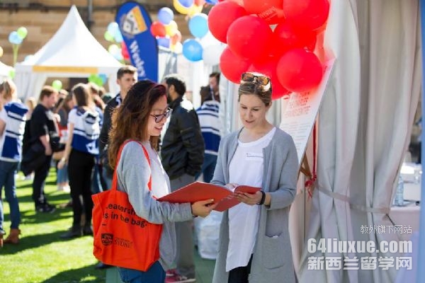 新西兰梅西大学学费