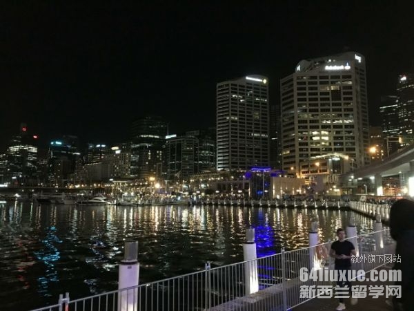 �Ĵ����Ƕ�����һ����ö���