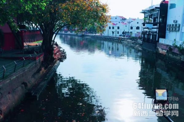 莫纳什大学马来西亚学费