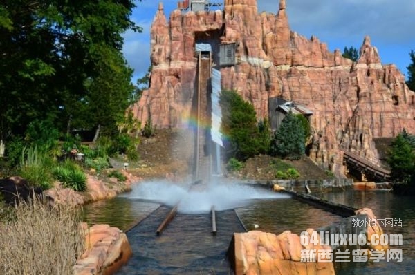 �Ĵ����ǻ�ʿ��ѧ����