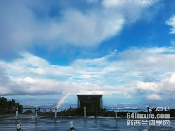 �Ĵ�����ī�����뵺ѧУ