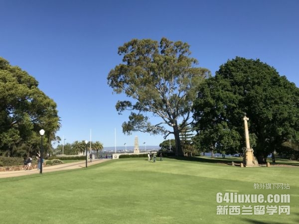 �Ĵ����Ǹ�����������