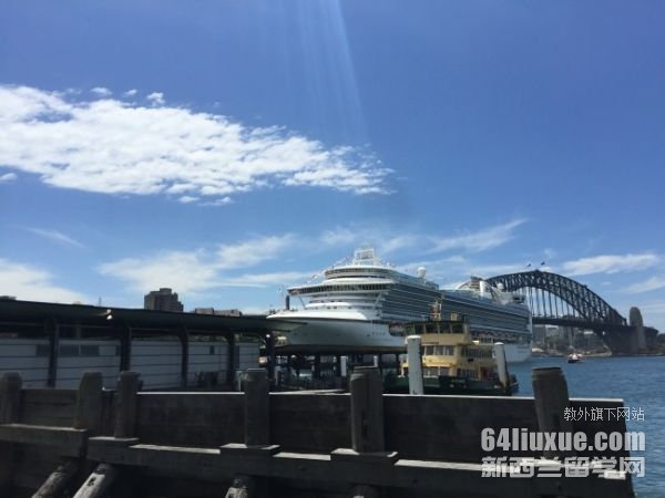 �Ĵ����Ǹ߶�����ѧ