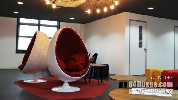 ��������Ӣ�ϴ�ѧ��ʿ