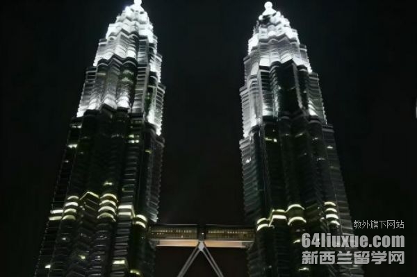 马来亚大学本科几年