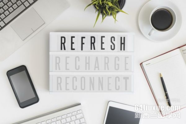 �����Ǵ�ѧ�о���˶ʿѧ��