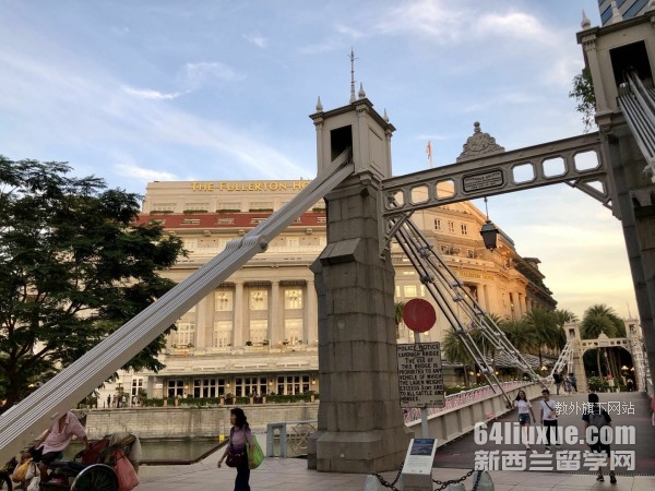 新加坡楷博传播学硕士