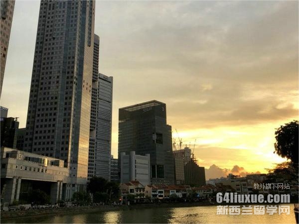 新加坡管理大学传媒硕士