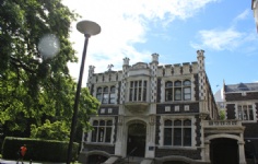 新西兰本科入学申请条件